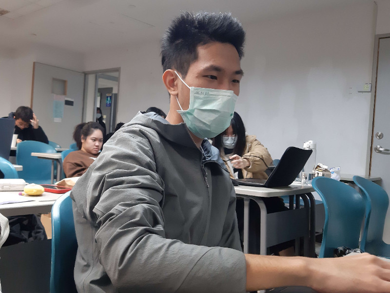 照片標題