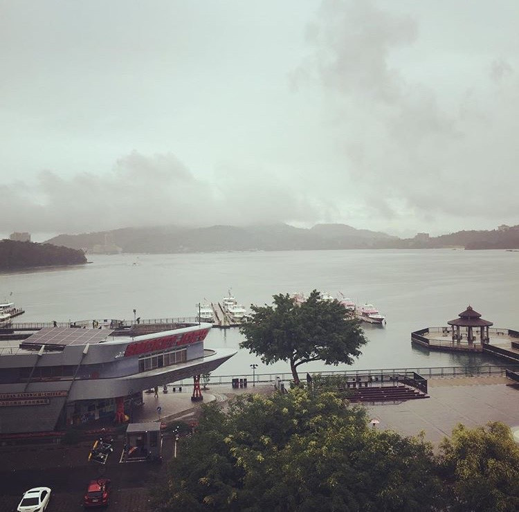 照片標題